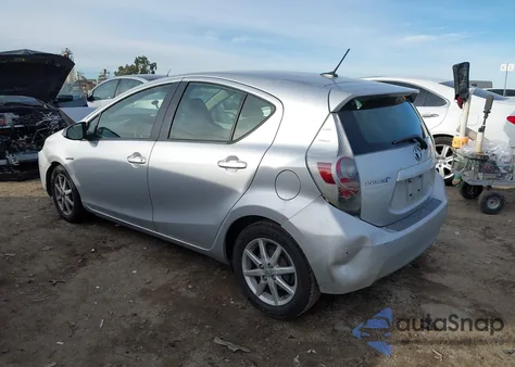 2013 Toyota Prius C Three z USA, uszkodzony, nr VIN JTDKDTB39D1033214